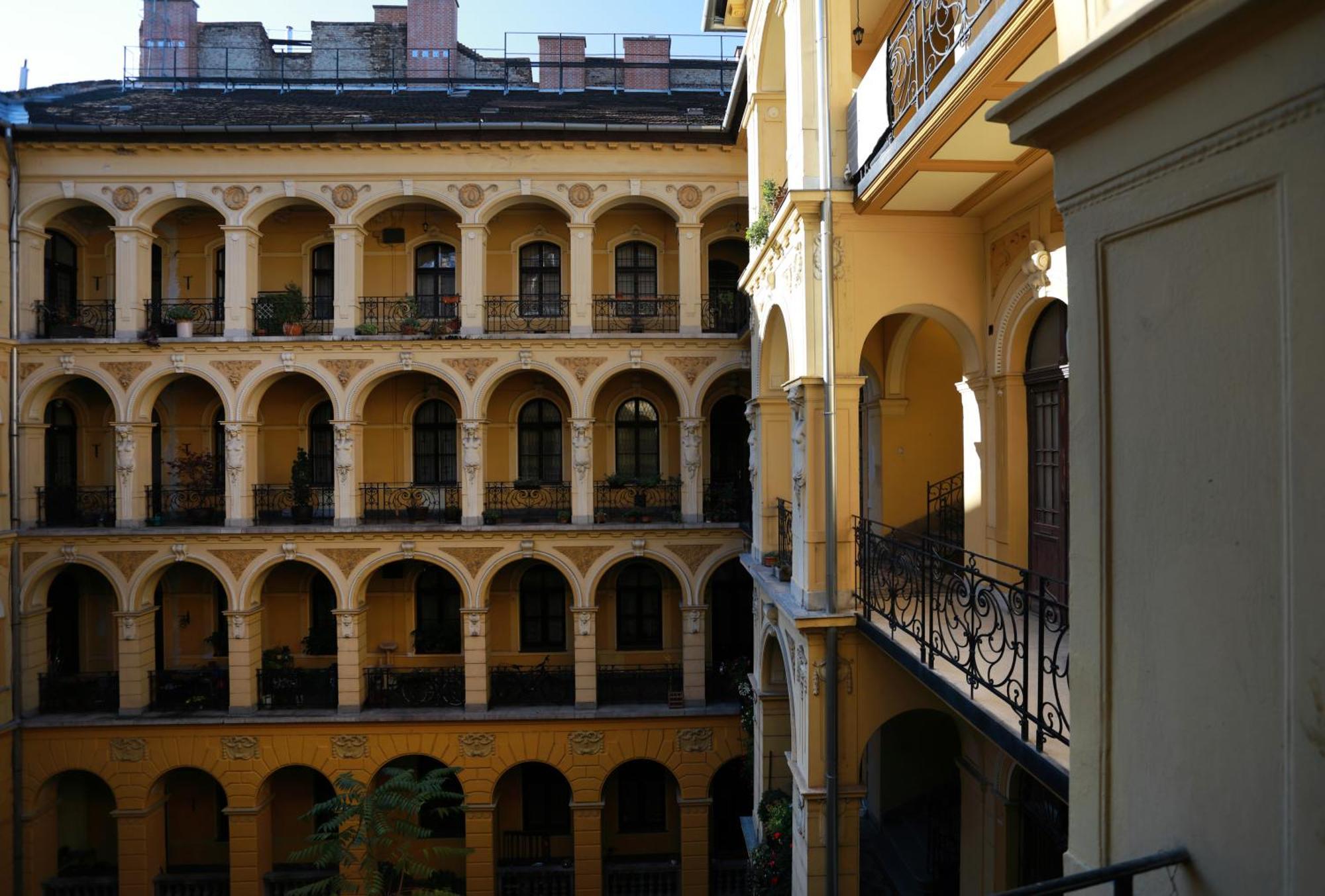 Апарт-отель Budapestayz - Raday